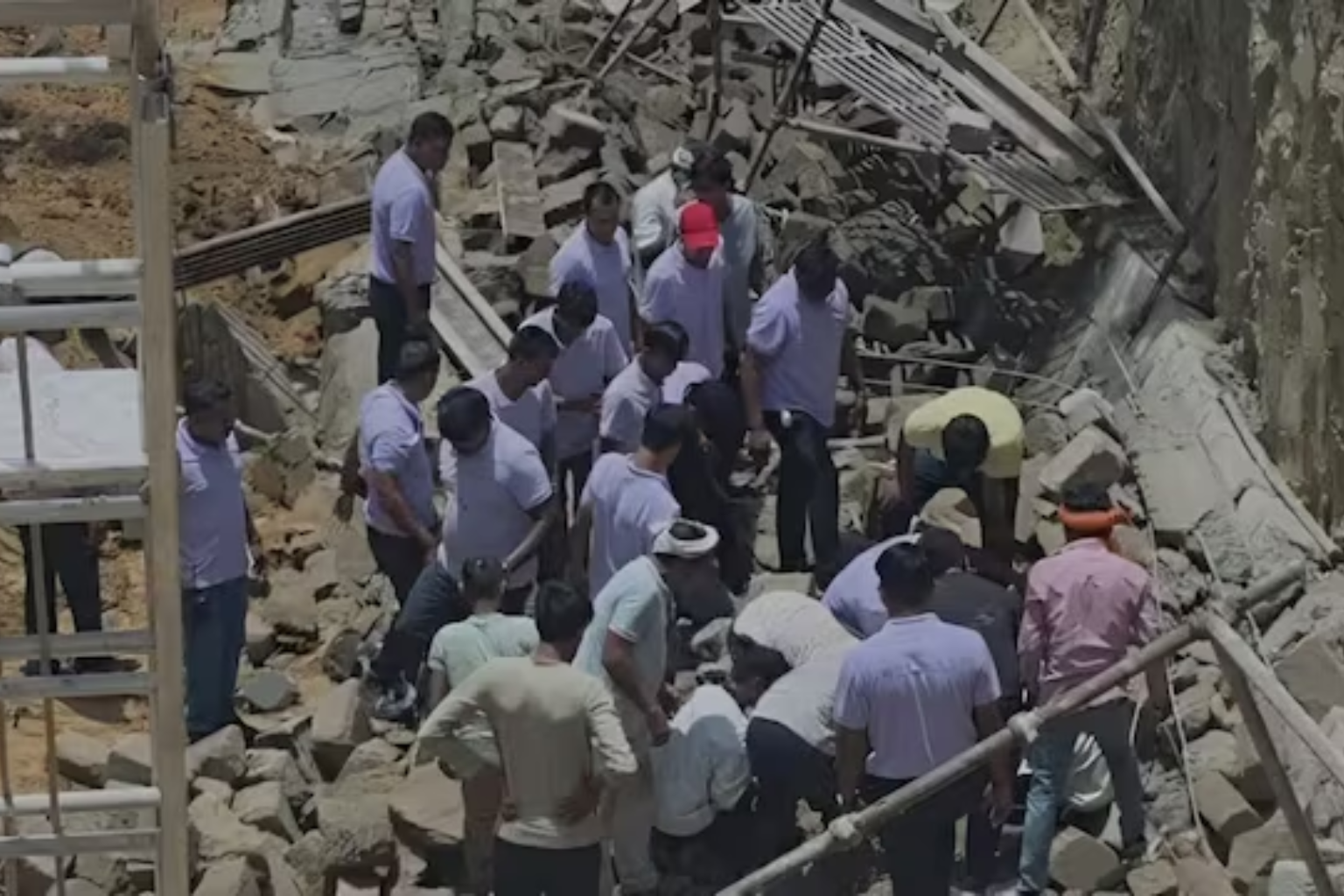 जयपुर में दर्दनाक हादसा, नाला खुदाई के दौरान ढही निर्माणाधीन इमारत की दीवार, 3 मजदूरों की मौत, कई मलबे में फंसे