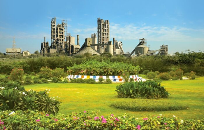 Adani Group : ग्रीन सीमेंट बनाने की दिशा में अंबुजा सीमेंट्स का बड़ा कदम,UK की लीलाक लिमिटेड के साथ की रणनीतिक साझेदारी