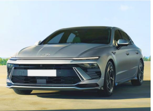 Hyundai Verna कार का 2026 मॉडल हुआ लॉन्च, कीमत और फीचर्स ने सबको चौंकाया