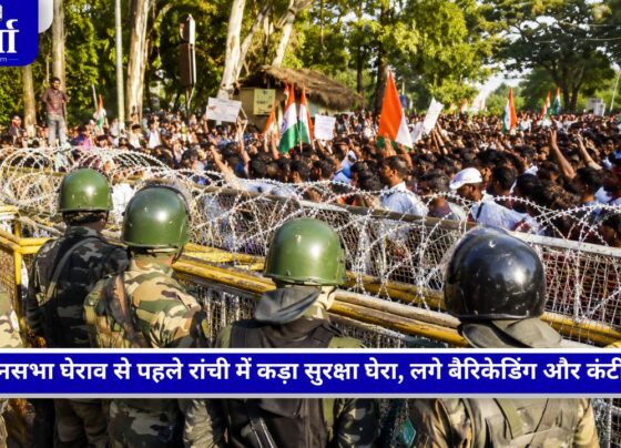 JPSC CGL छात्र आंदोलन के बीच रांची विधानसभा के पास पुलिस बैरिकेडिंग