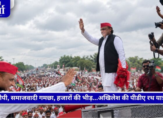 PDA रथ यात्रा के दौरान रायबरेली में अखिलेश यादव